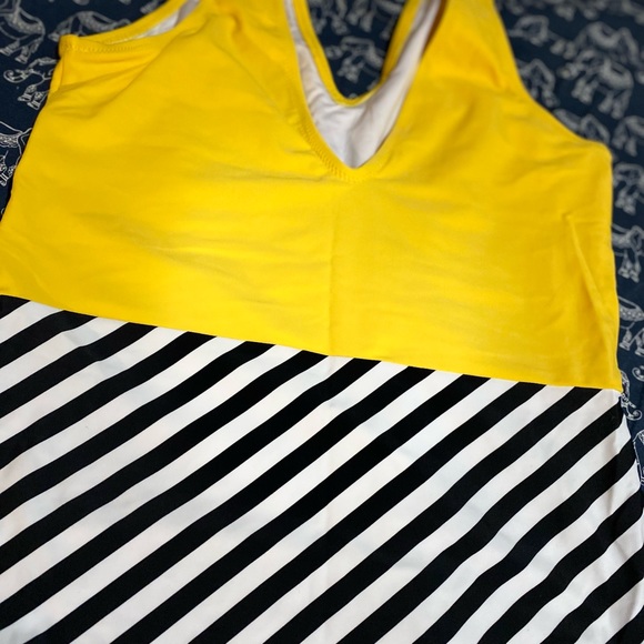 NWT CUPSHE swimsuit striped on the bottom yellow on top!!! Very easy on/off - Picture 5 of 7